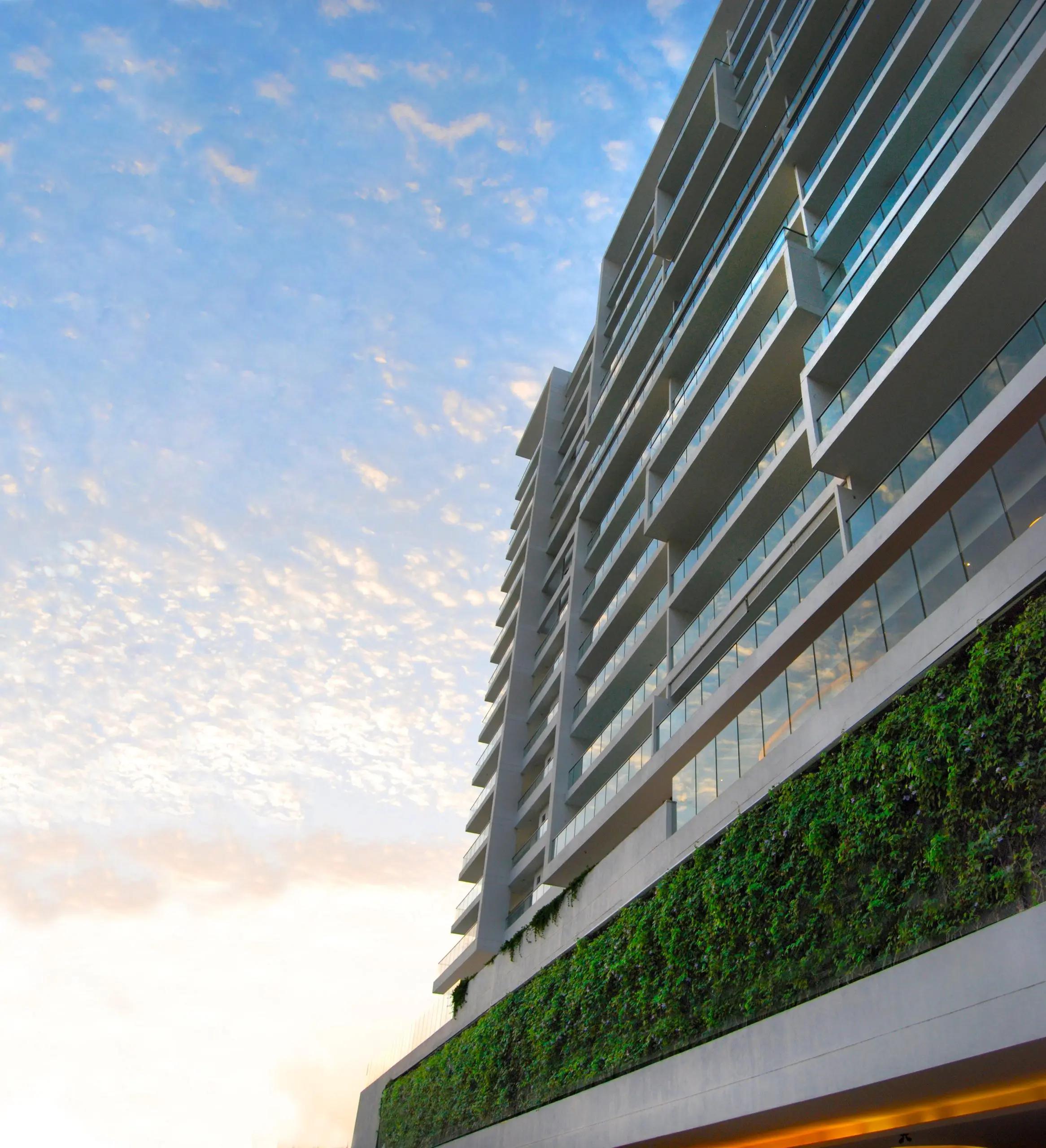 Batiment-Ambar-Oceanic_Colombie_Facade_2017-scaled