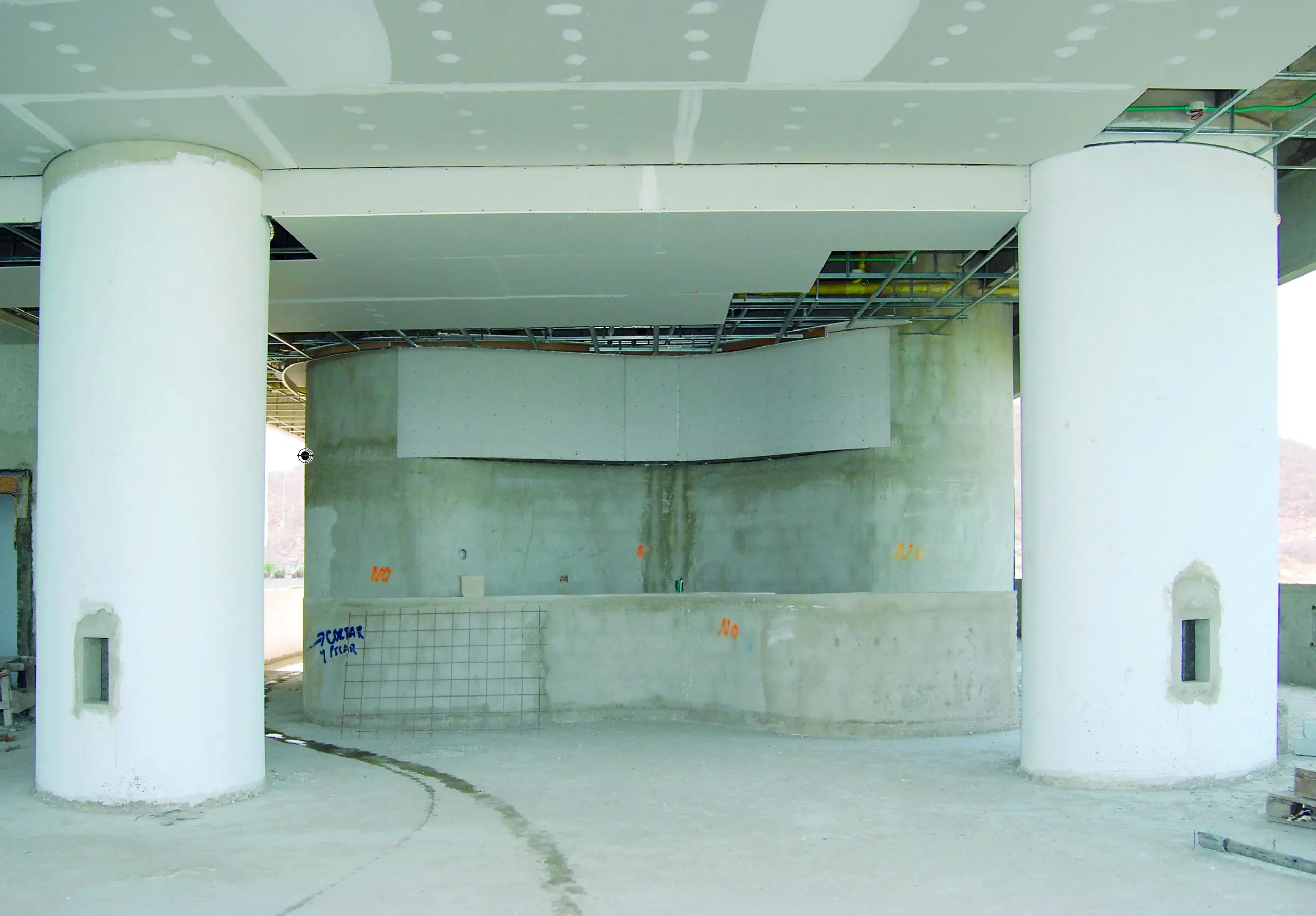 Colombie_BatimentAmbarOceanic_EspaceBar1_EnConstruction-scaled