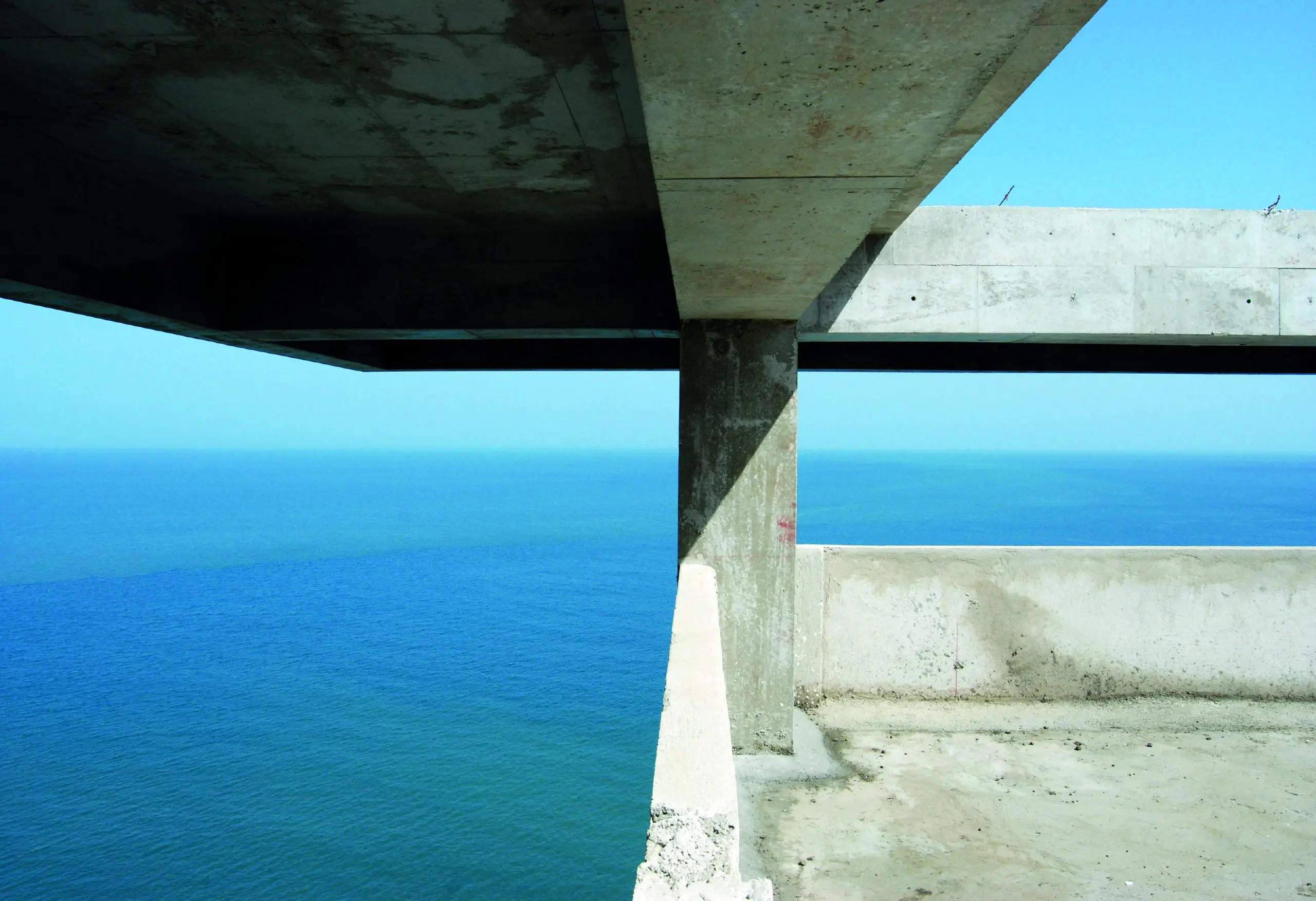 Colombie_Batiment_ArchitectureAuDessusDeLaMer-scaled